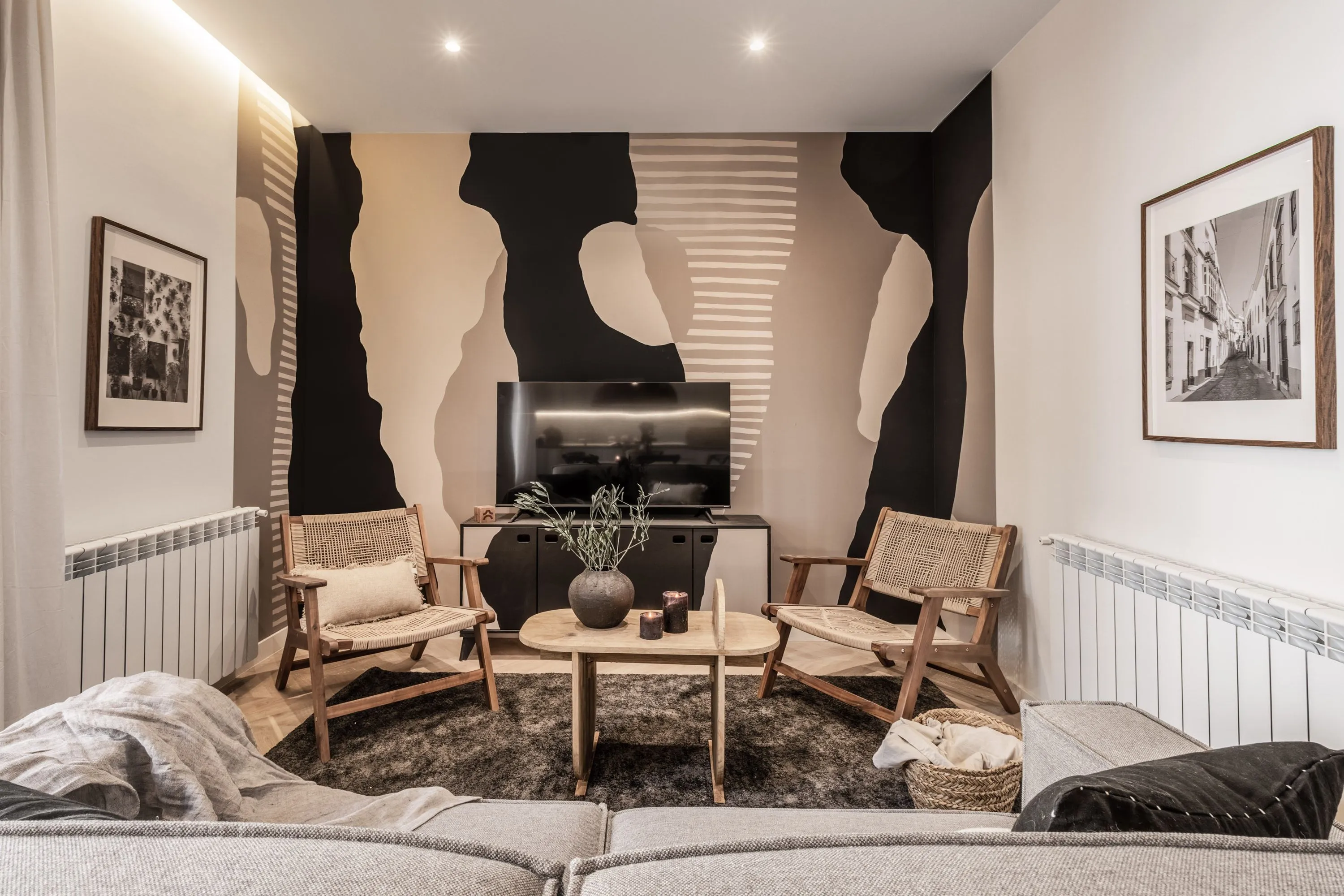 Luxury Madrid Flat With High-speed Fiber & Professional Home Office Setup #3
