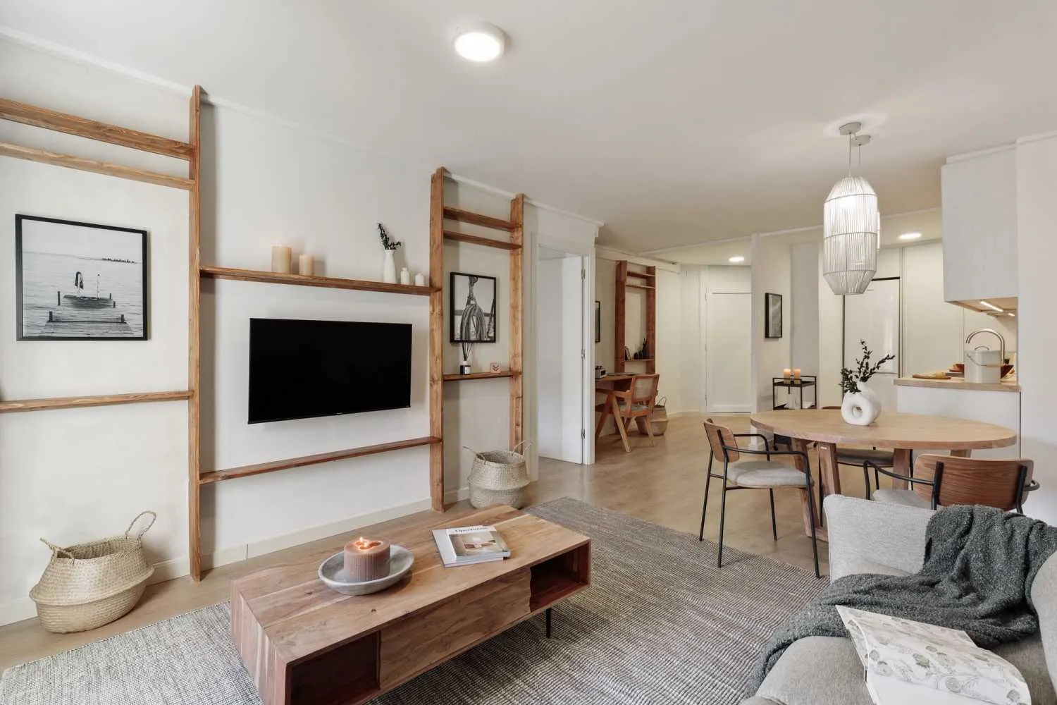 Airy Barcelona Flat With Ultra-fast Wifi & Pro Home Office Setup In City Center #5