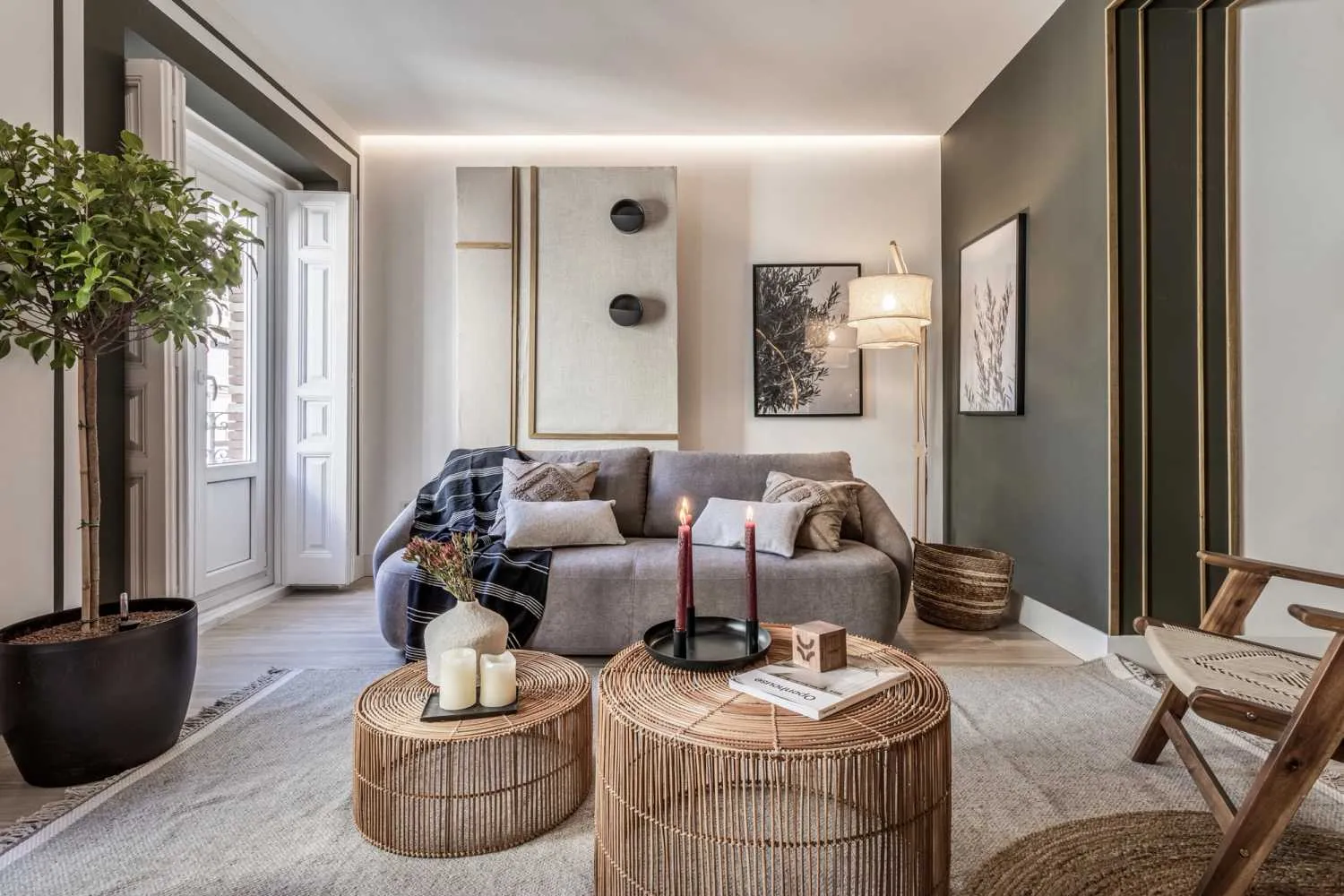 Sophisticated Madrid Flat With Ultra-fast Wifi, Dual Monitors & Pro Workspace #5