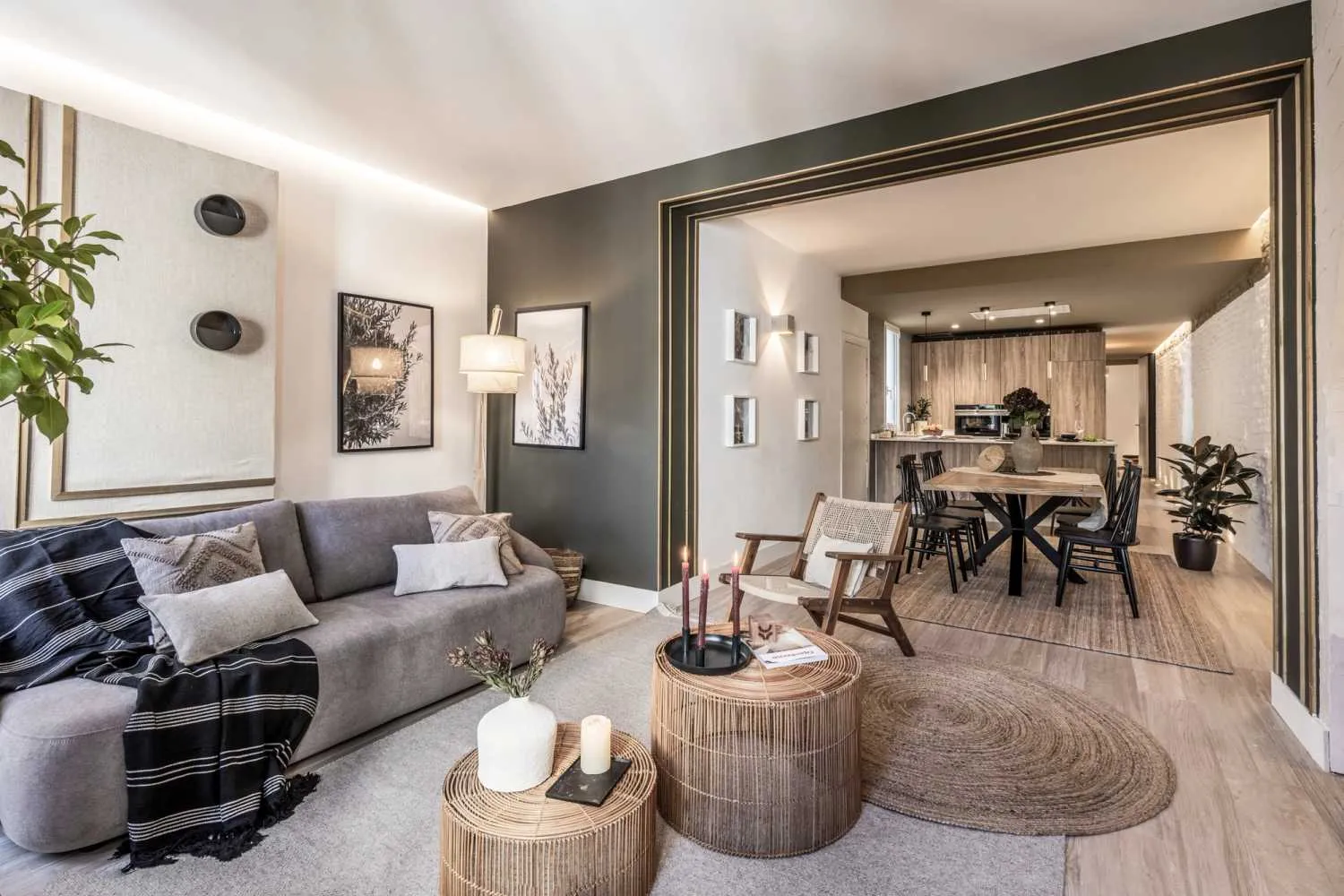 Sophisticated Madrid Flat With Ultra-fast Wifi, Dual Monitors & Pro Workspace #4