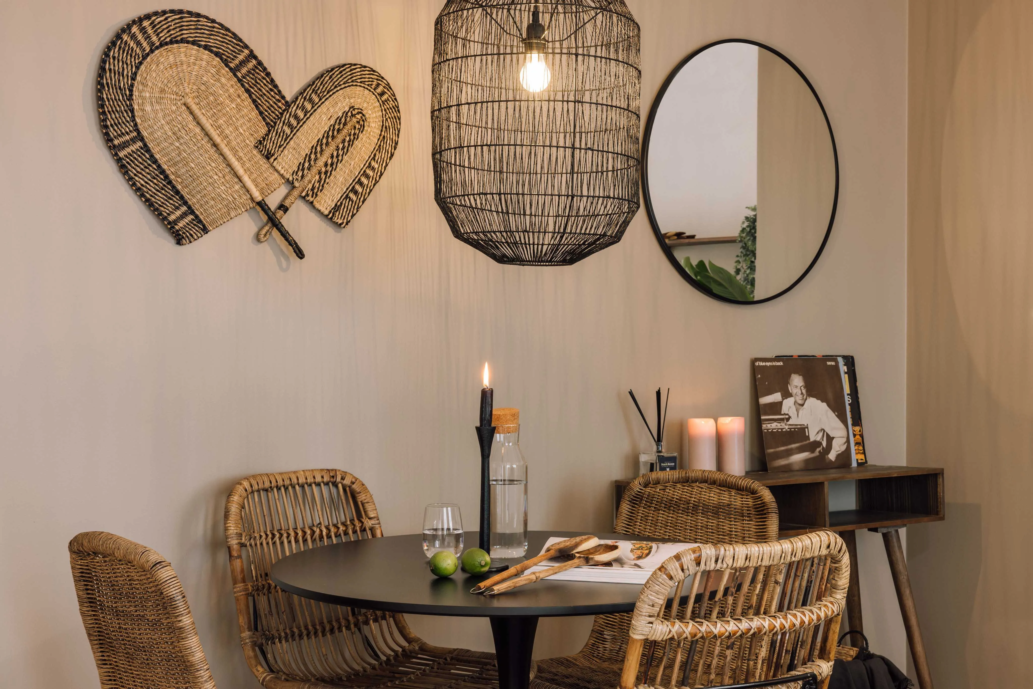 Sophisticated Lisbon Flat With Ultra-fast Wifi, Dual Monitors & Chef's Kitchen #3