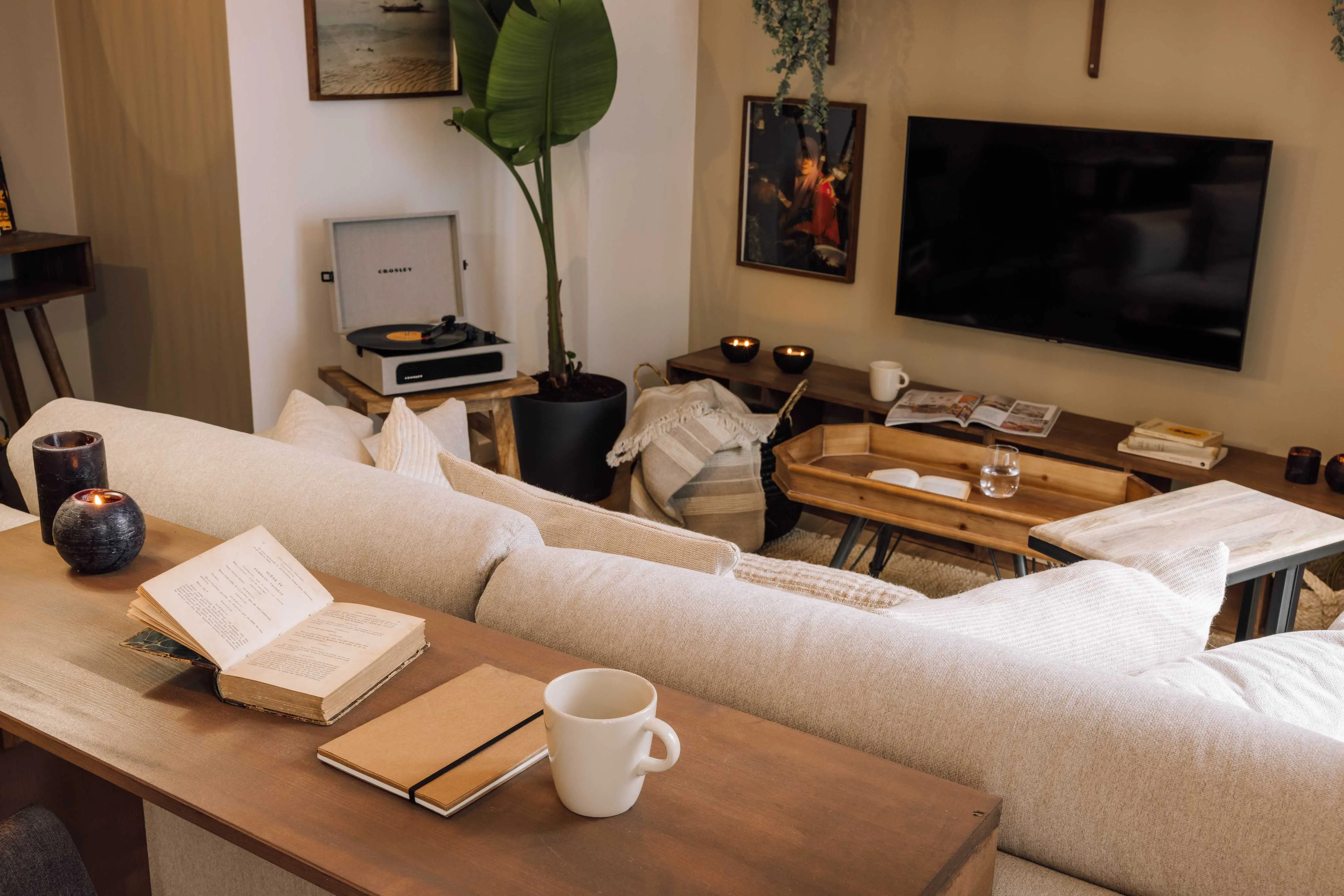 Sophisticated Lisbon Flat With Ultra-fast Wifi, Dual Monitors & Chef's Kitchen #5