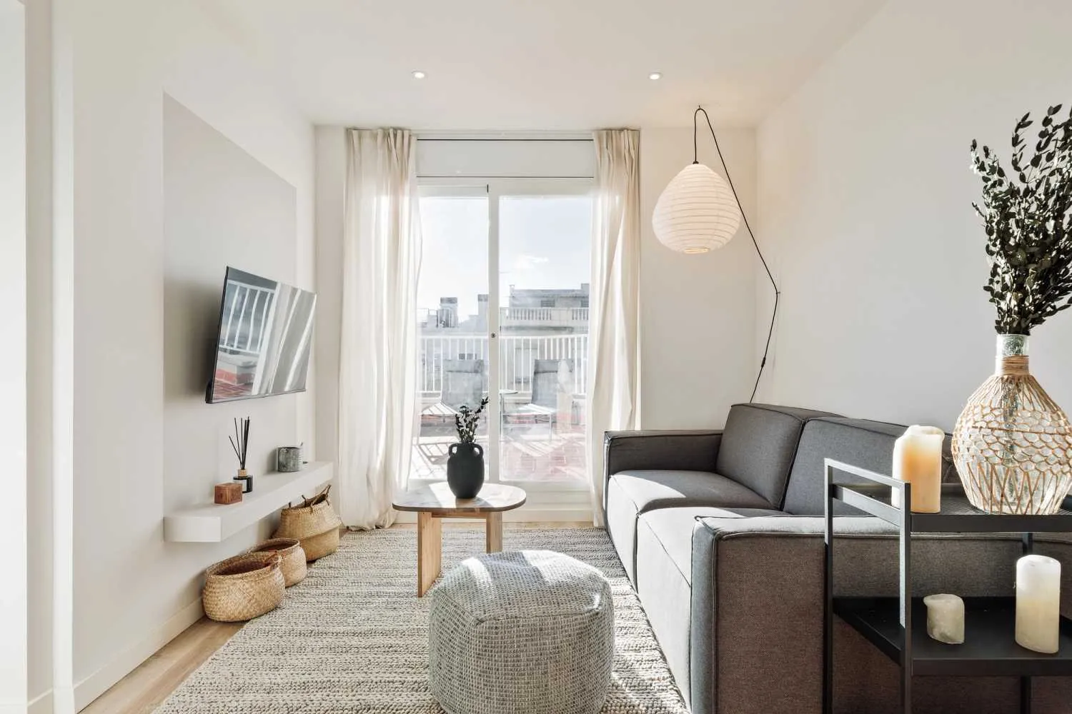Spacious Barcelona Flat With Ultra-fast Wifi And Streaming Setup For Remote Work #4