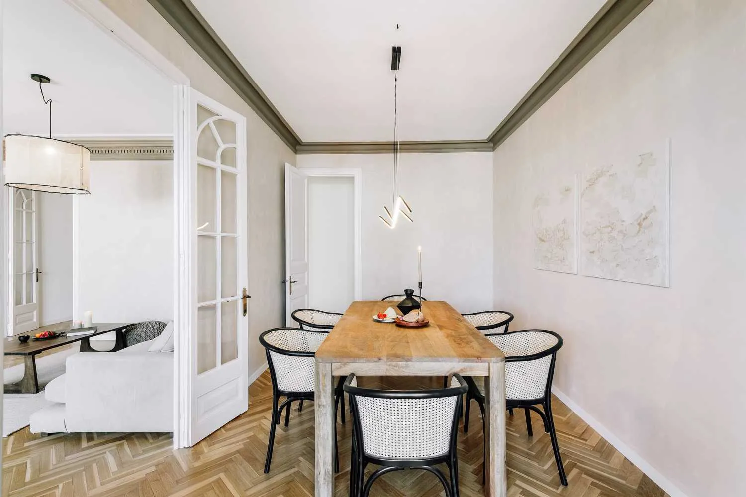 Elegant Barcelona Penthouse With Pro Audio, Gigabit Internet & Chef's Kitchen For Remote Work #4