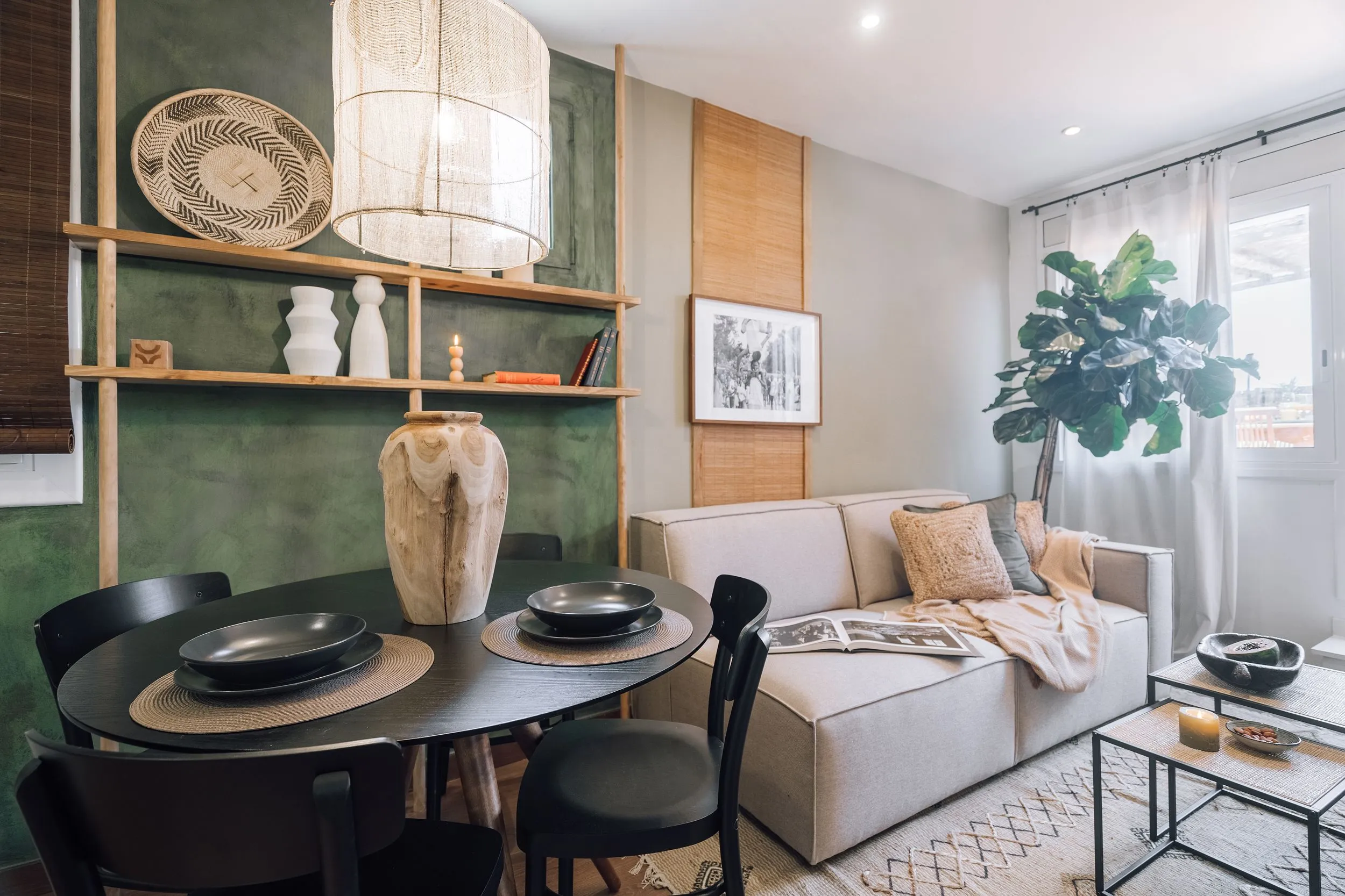 Stylish 80m2 Barcelona Flat With Ultra-fast Wifi, Dual Monitors & Pro Home Office Setup #3