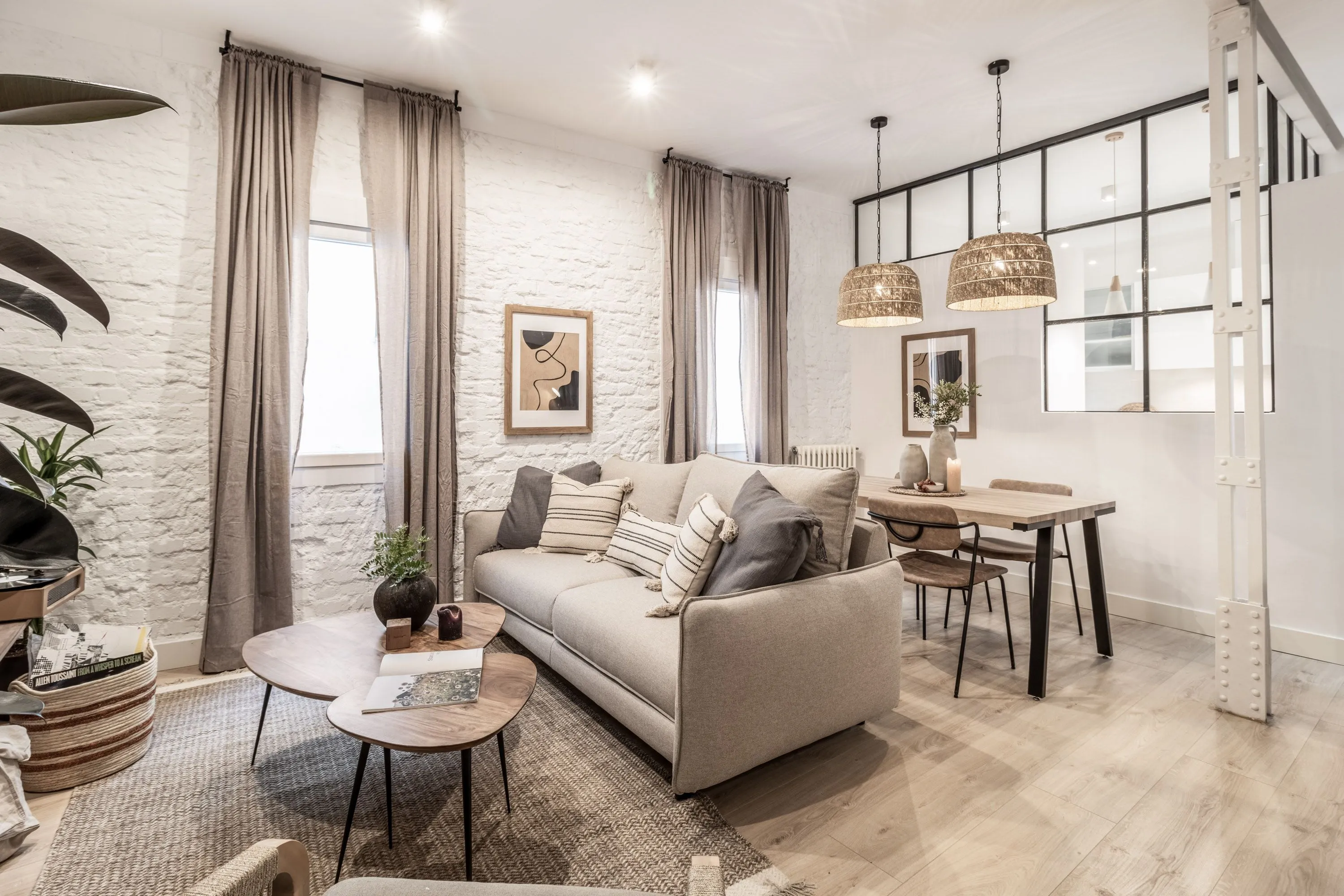 Airy Madrid Flat With Ultra-fast Wifi & Pro Workstation For Remote Professionals #3