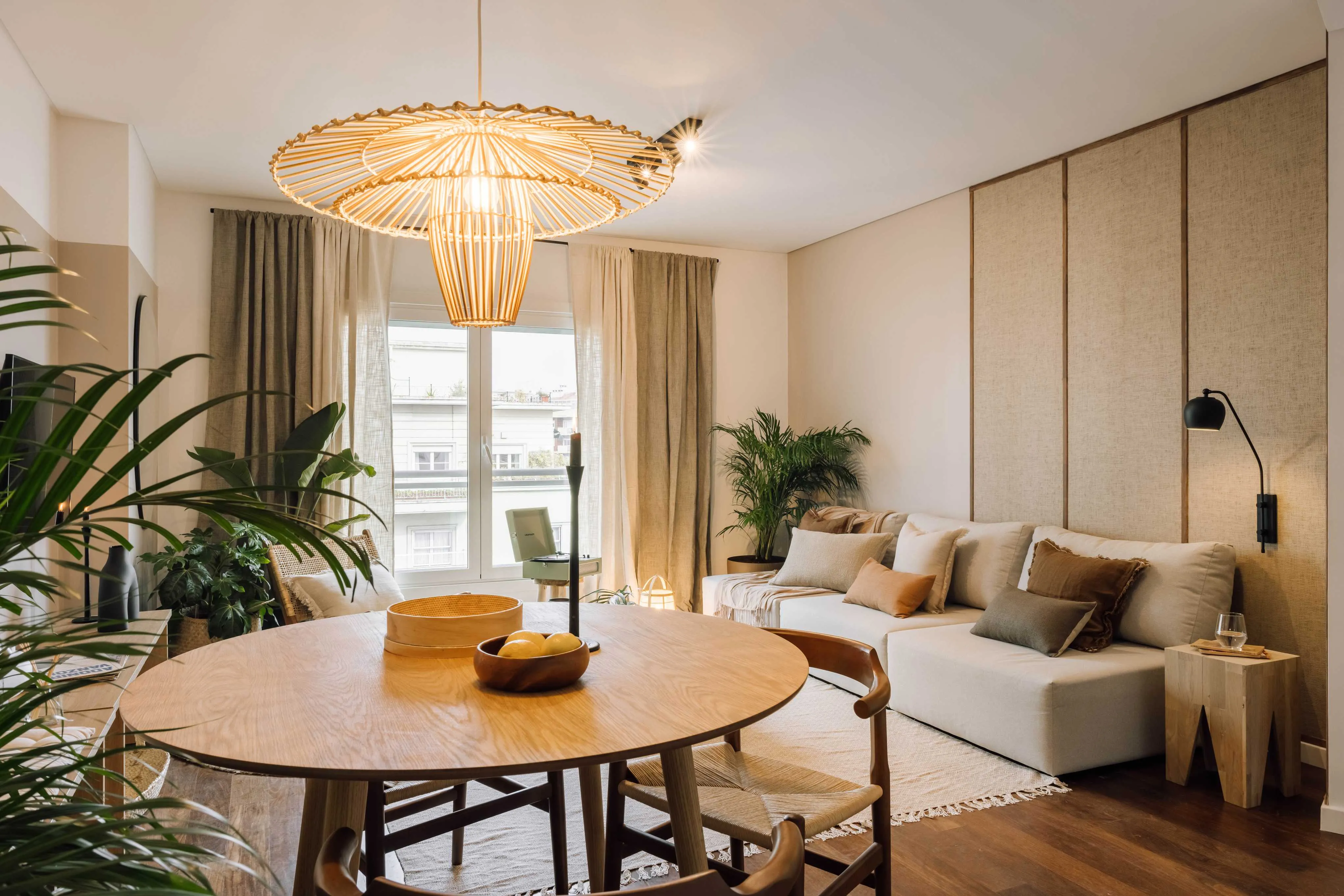 Elegant Lisbon Flat With Ultra-fast Wifi, Dual Monitors & Pro Workspace For Remote Work #3