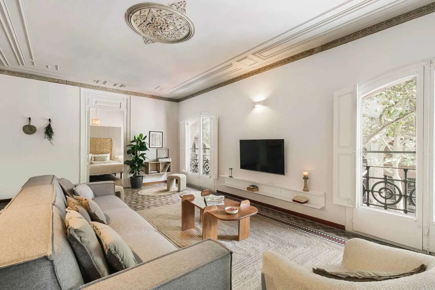 Curated Barcelona Flat With Gigabit Internet & Pro Workspace For Remote Professionals #3