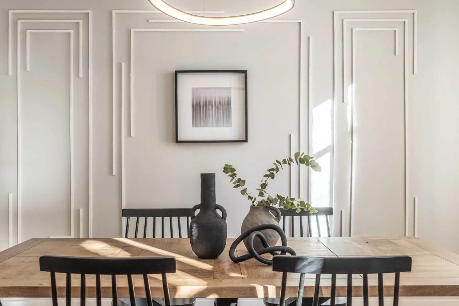 Designer Madrid Flat With Pro Workspace & Streaming Setup For Remote Work Success #4