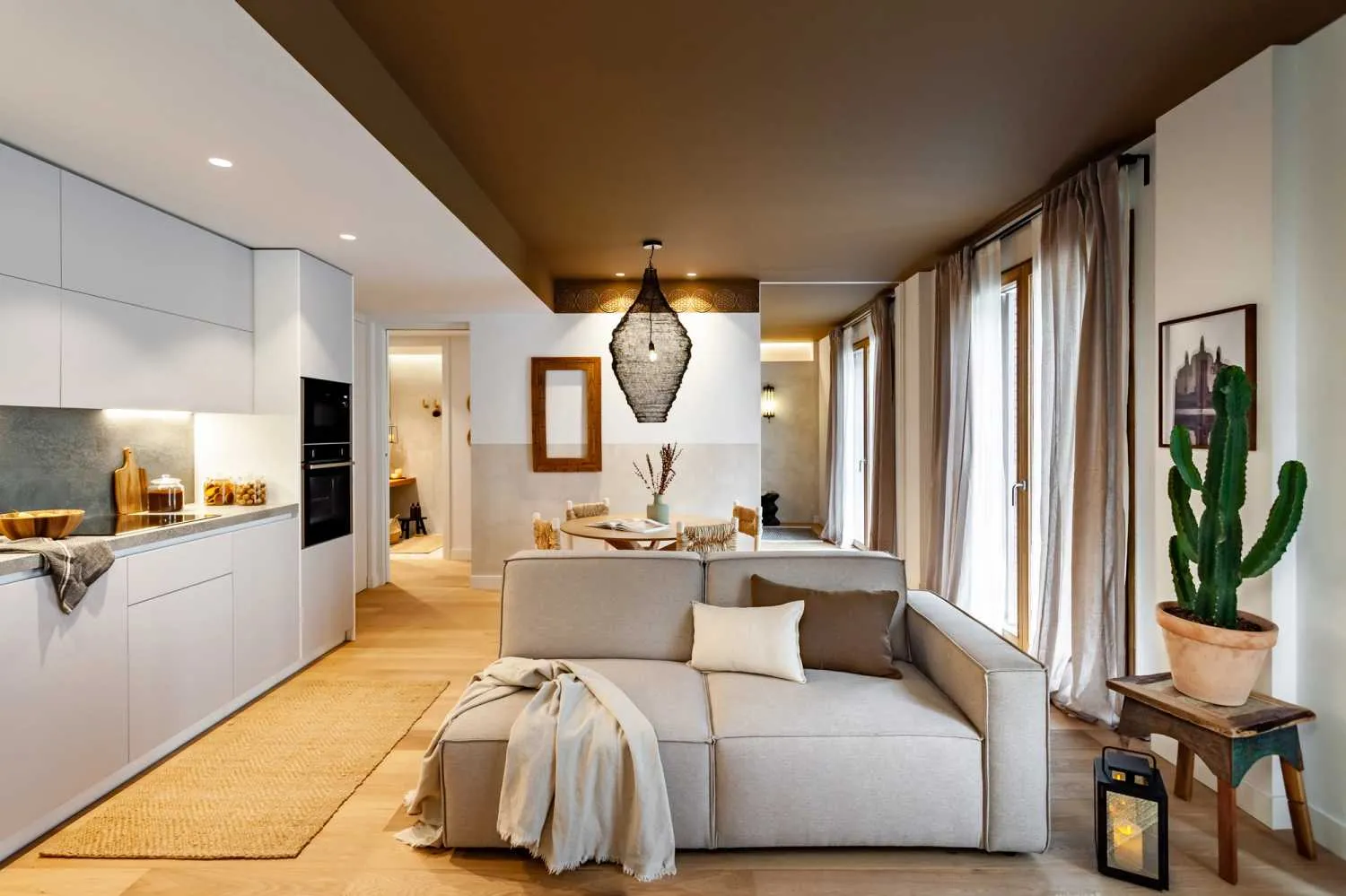 Contemporary 60m2 Barcelona Flat With High-speed Fiber & Pro Home Office Amenities