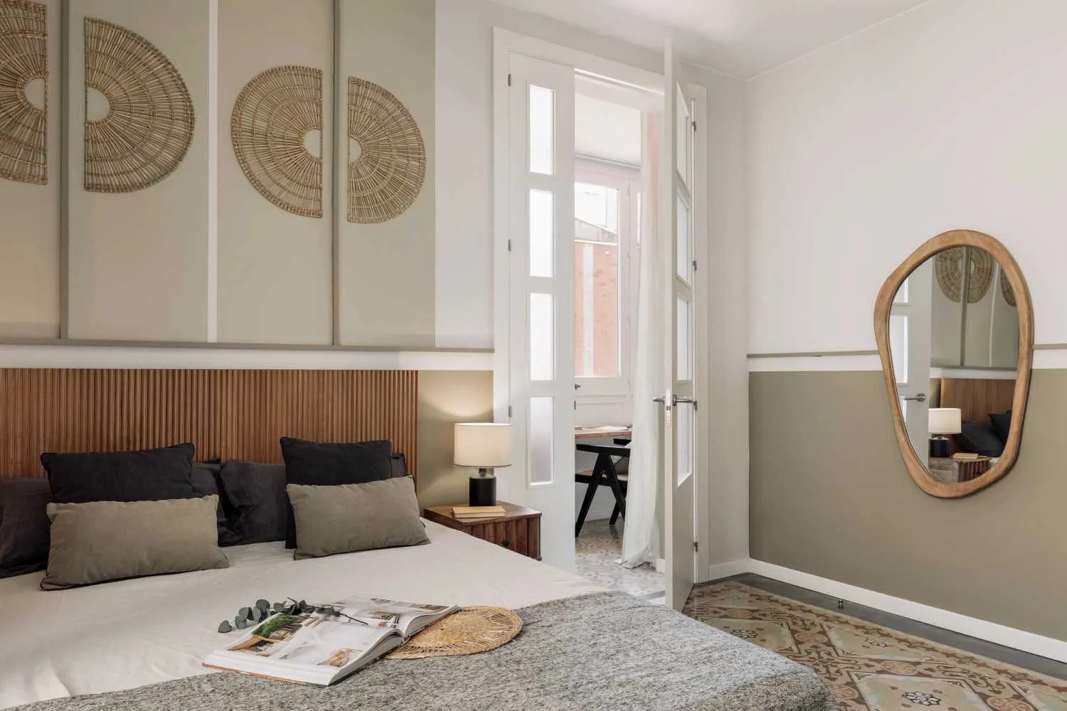 Elegant 84m2 Barcelona Flat With High-speed Fiber And Pro Home Office Setup #3