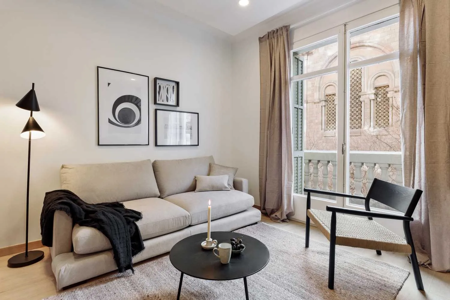 Trendy Barcelona Flat With Gigabit Internet & Professional Home Office Setup #5