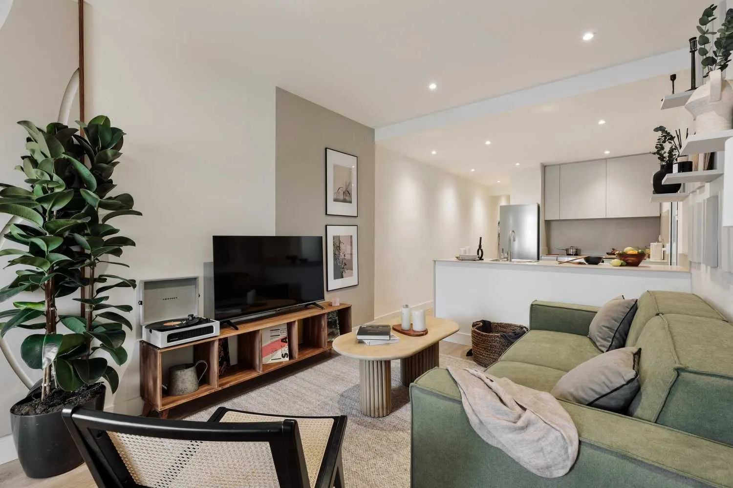 Barcelona 76m2 Flat With Pro Home Office Setup And Chef's Kitchen For Digital Nomads #3