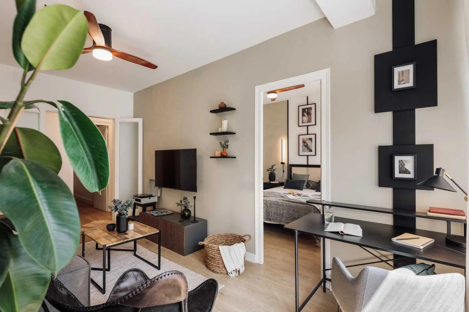 Refined Barcelona Flat With Pro Workspace & Ultra-fast Wifi For Digital Nomads #5