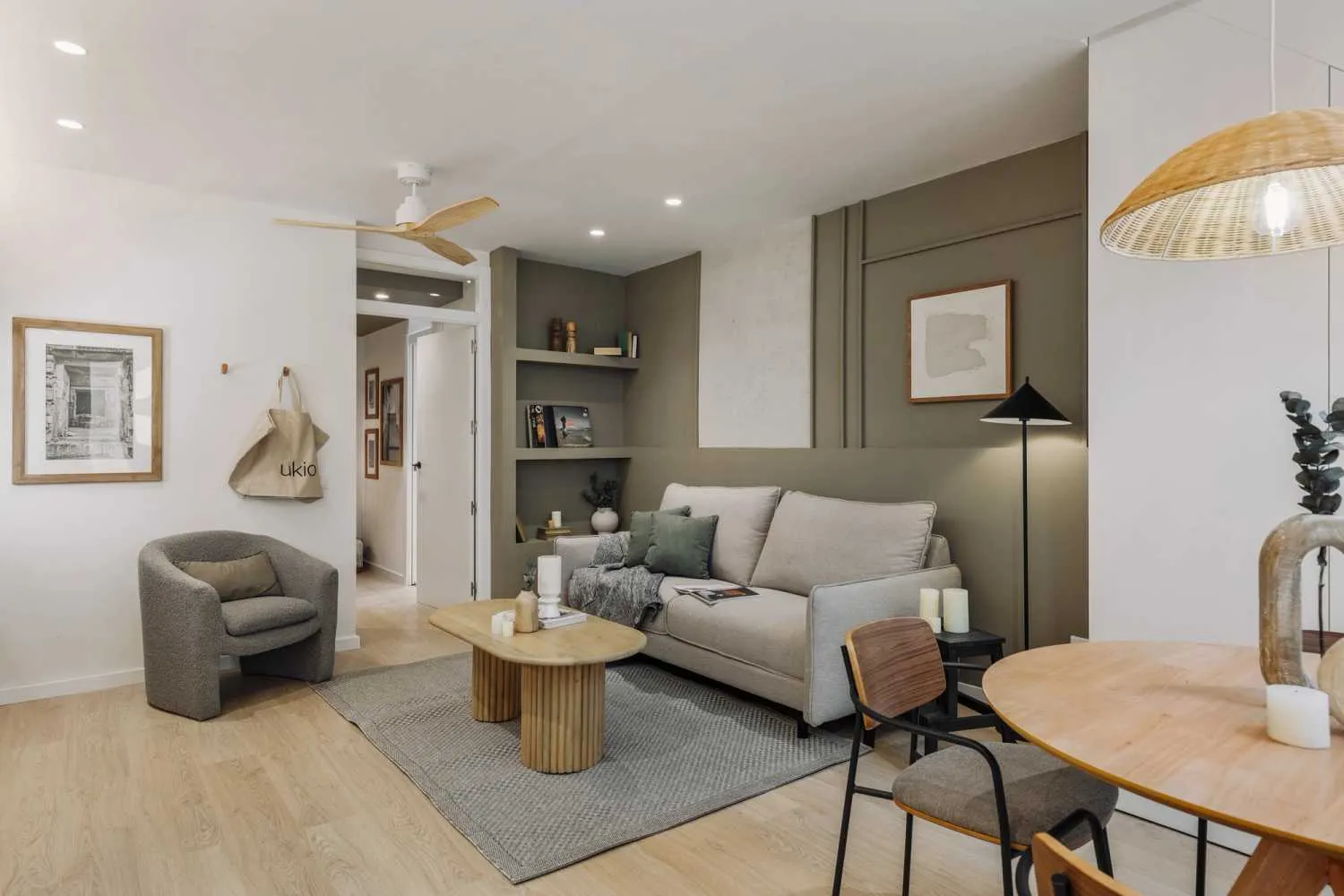 Premium Barcelona Flat With High-speed Fiber & Professional Home Office Setup #2