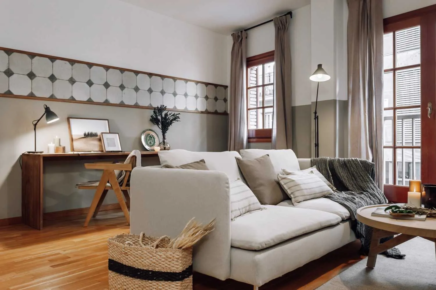 Airy 2-bed Barcelona Flat With High-speed Fiber, Pro Monitors & Gourmet Kitchen For Remote Work #5