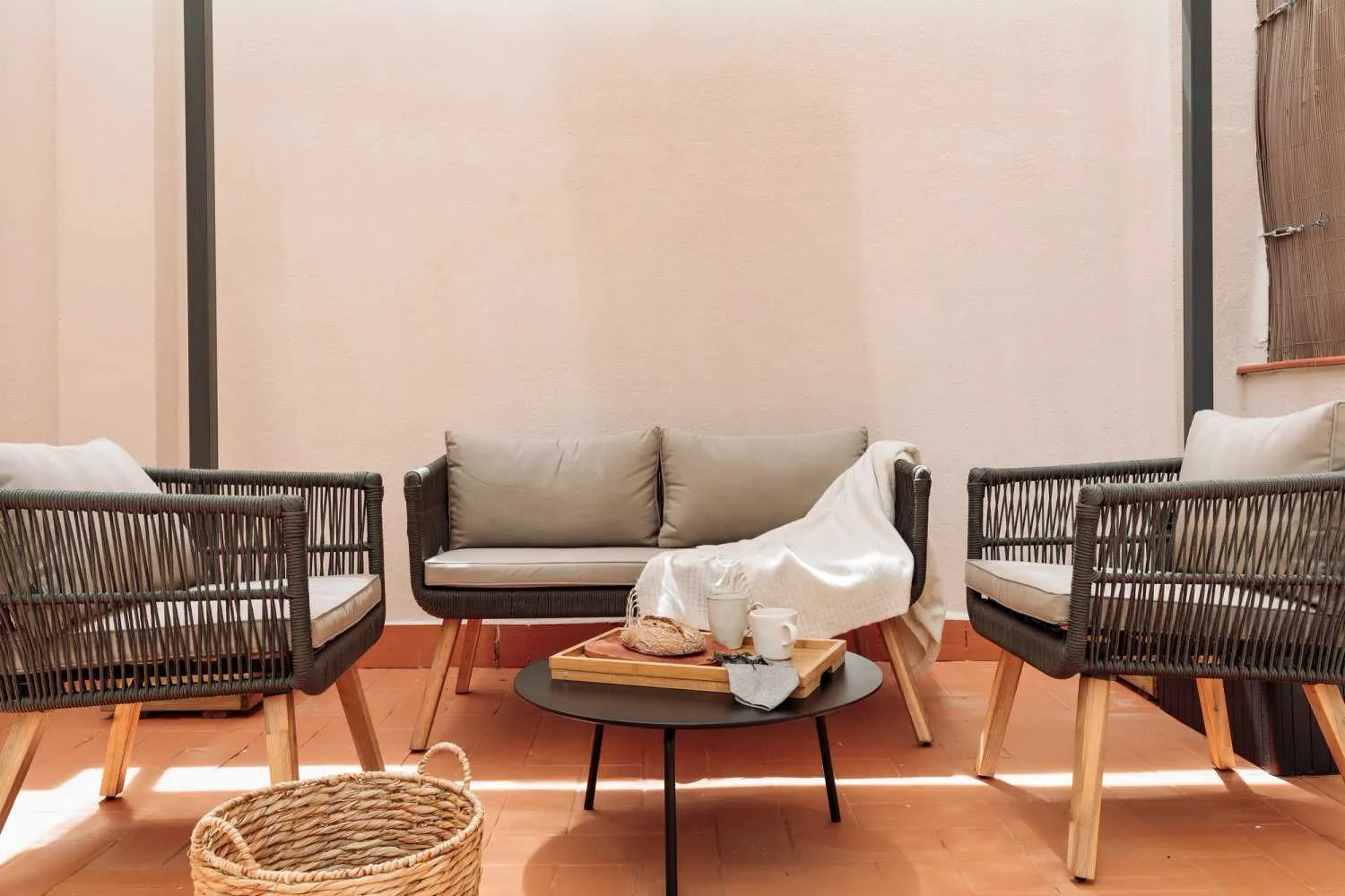 Designer Studio With Ultra-fast Wifi & Pro Setup In Barcelona's Creative District #2