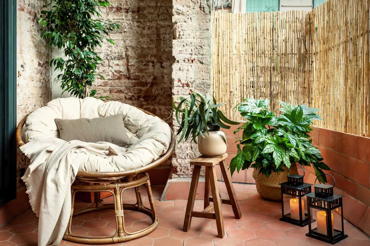 Modern Barcelona Flat With Gigabit Internet & Pro Workspace For Digital Nomads #5