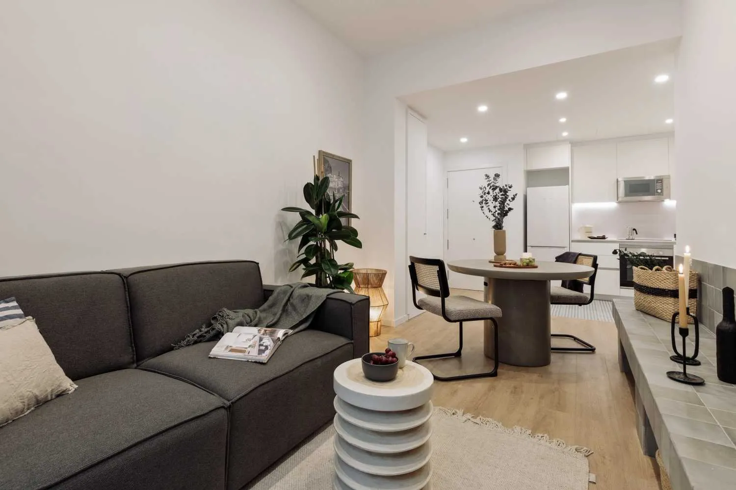 Premium 100m2 Flat With Ultra-fast Wifi & Professional Home Office Setup In Barcelona #5
