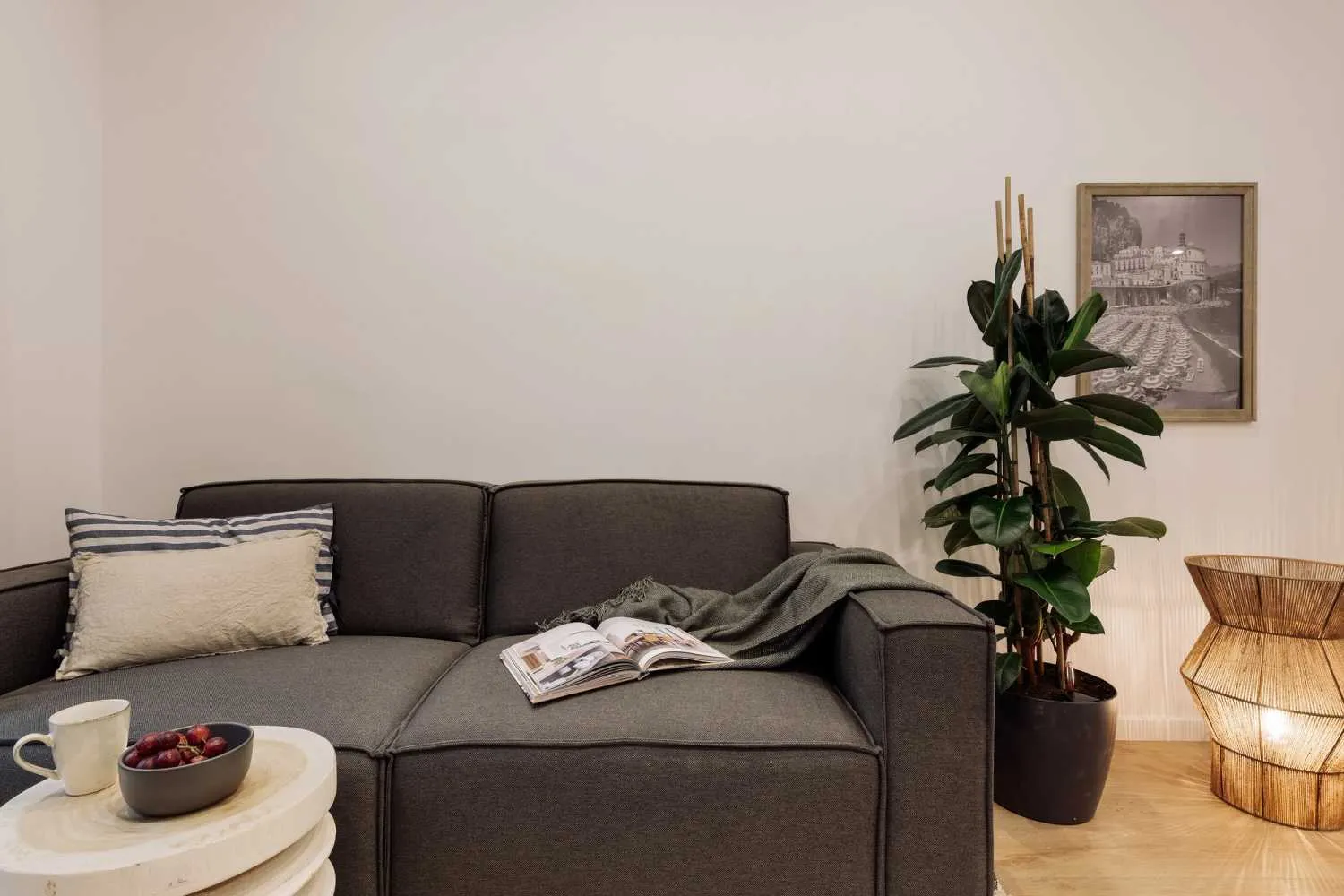 Premium 100m2 Flat With Ultra-fast Wifi & Professional Home Office Setup In Barcelona #4