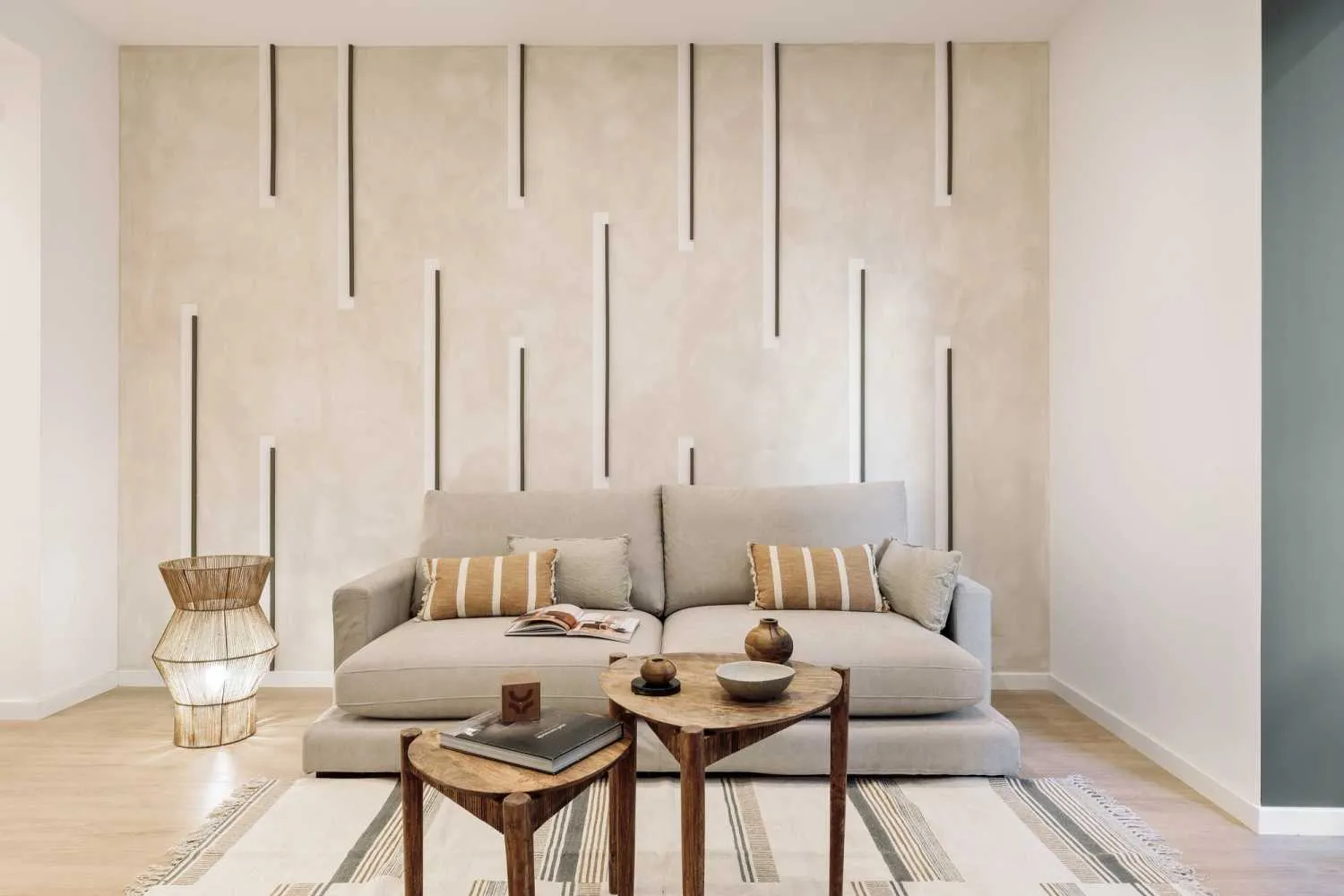 Contemporary 2-bed Flat With High-speed Fiber & Pro Workspace In Barcelona #5