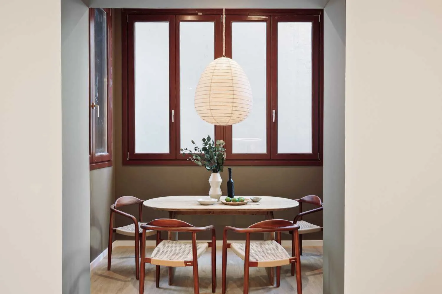 Contemporary 2-bed Flat With High-speed Fiber & Pro Workspace In Barcelona #2
