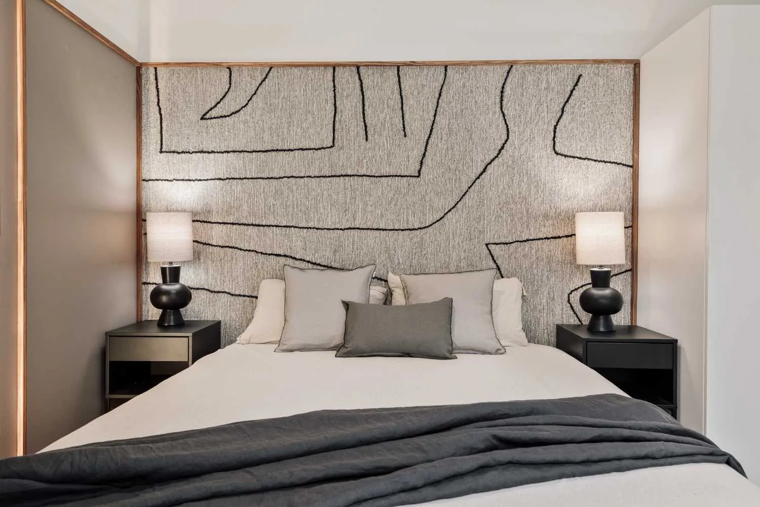 Spacious Barcelona Flat With Gigabit Internet & Video Conference Setup For Remote Work #5