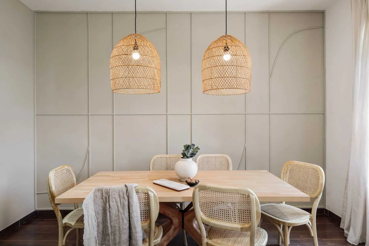 Modern Barcelona Flat With Gigabit Internet & Pro Workspace For Remote Work #3
