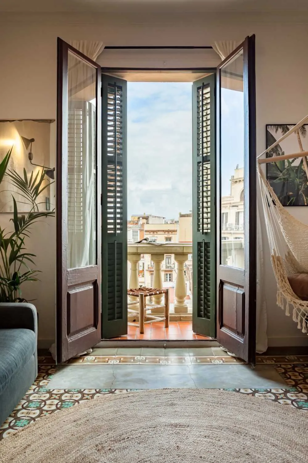 Contemporary 50m2 Barcelona Flat With Ultra-fast Wifi And Pro Home Office Setup #4
