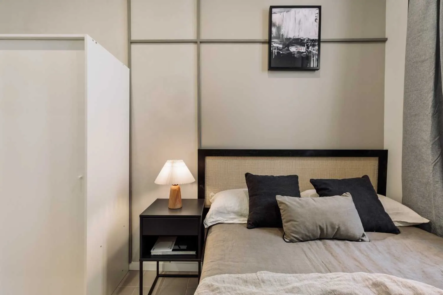 Luxurious 76m2 Barcelona Flat With High-speed Fiber & Pro Work Setup For Remote Professionals #4