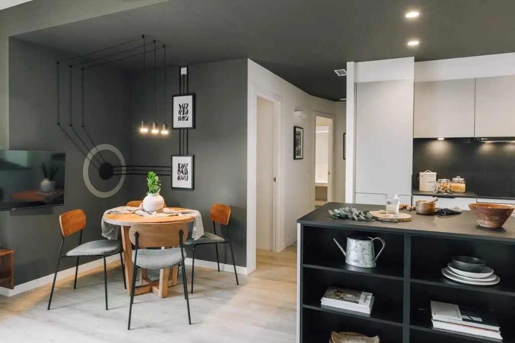 Impressive 62m2 Barcelona Flat With Gigabit Internet & Professional Home Office Setup #3