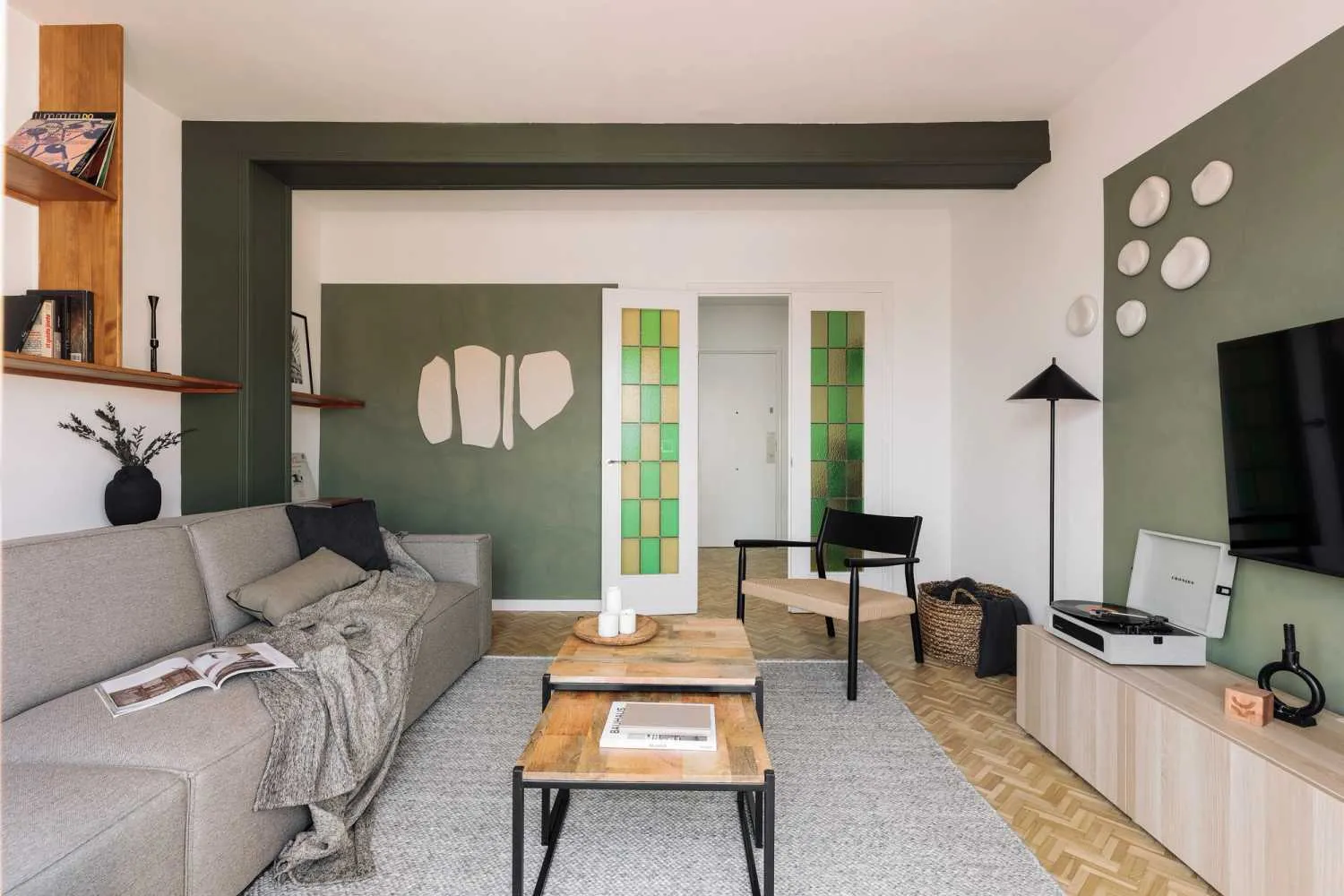 Modern 3-bed City Flat With High-speed Wifi And Home Office Setup In Barcelona #4