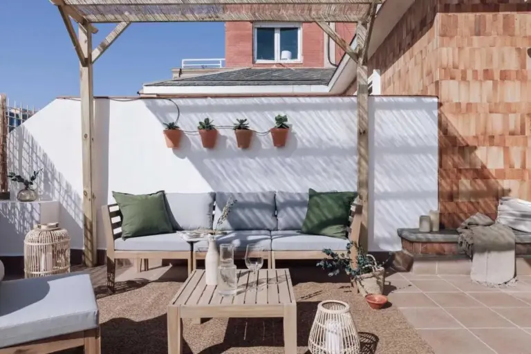 Impressive 81m2 Barcelona Flat With High-speed Fiber & Professional Remote Work Setup