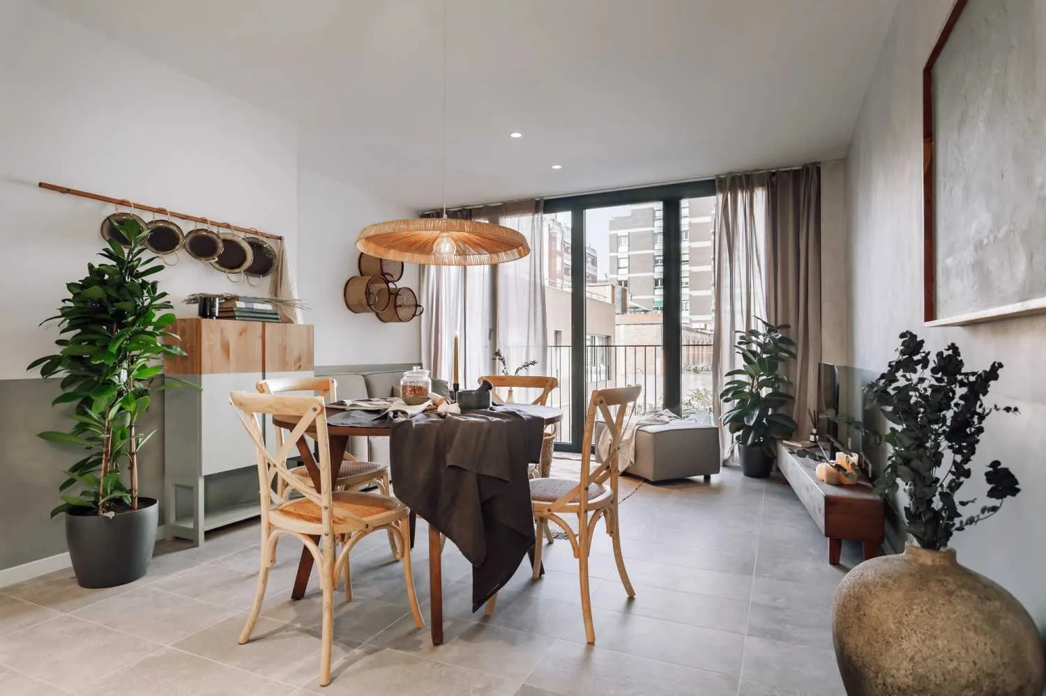Trendy 66m2 Flat With High-speed Fiber & Pro Home Office Setup In Barcelona #2