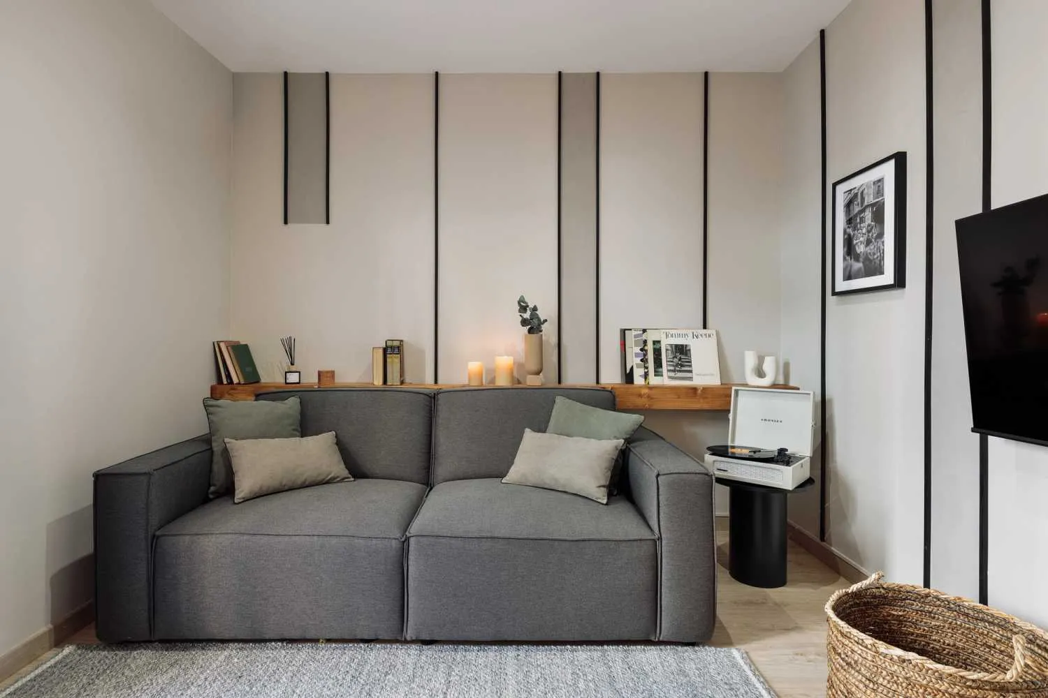 Impressive 2-bed Flat With Ultra-fast Wifi & External Displays In Barcelona #4
