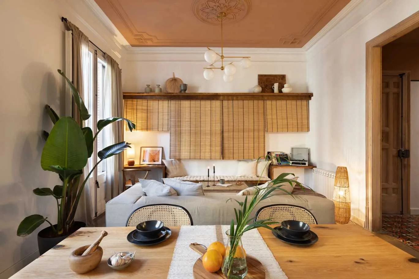 Airy 80m2 Barcelona Flat With Gigabit Internet & Pro Workspace For Digital Nomads #3