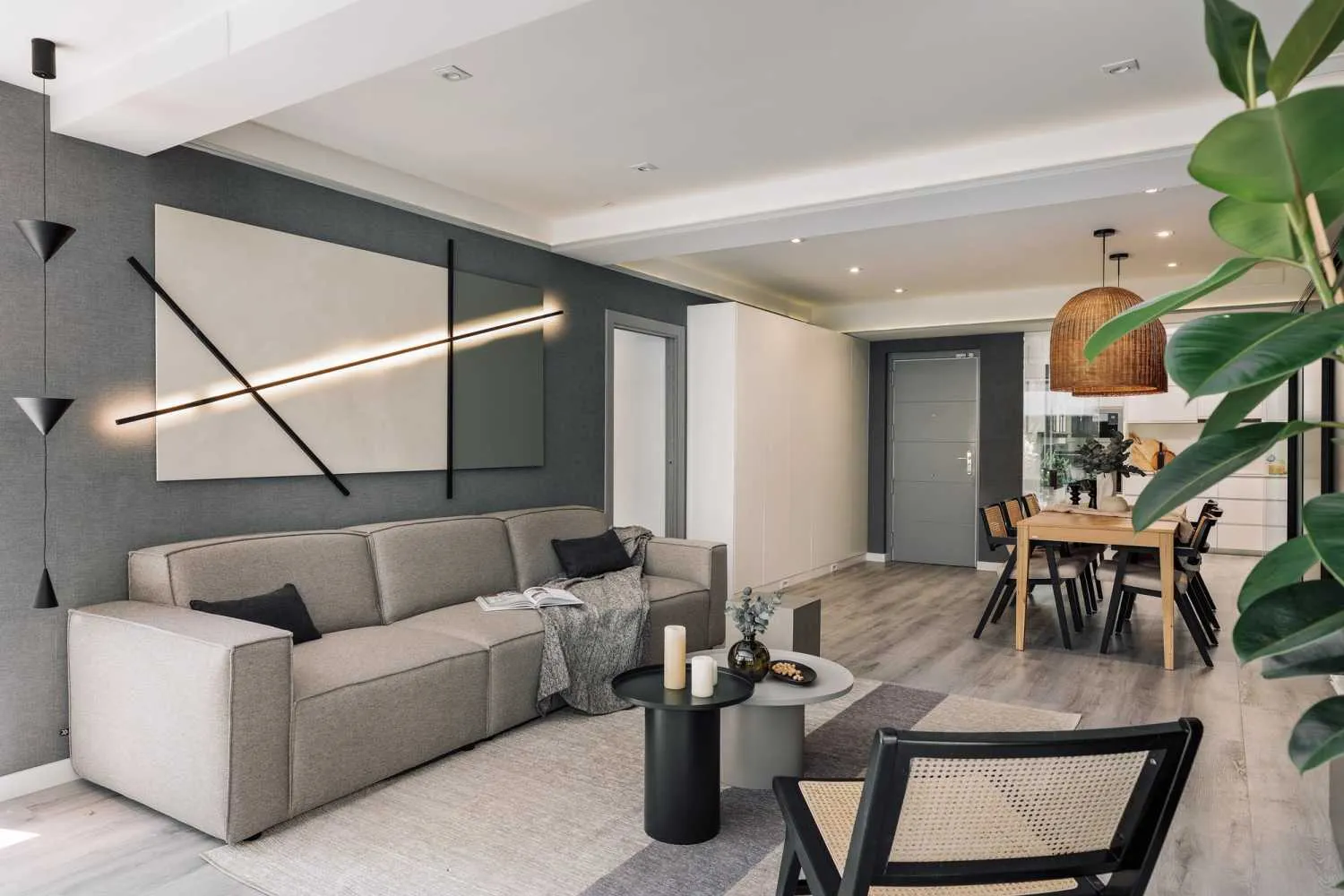 Luxury Barcelona Penthouse With Gigabit Internet & Home Office Setup In The City Center #5