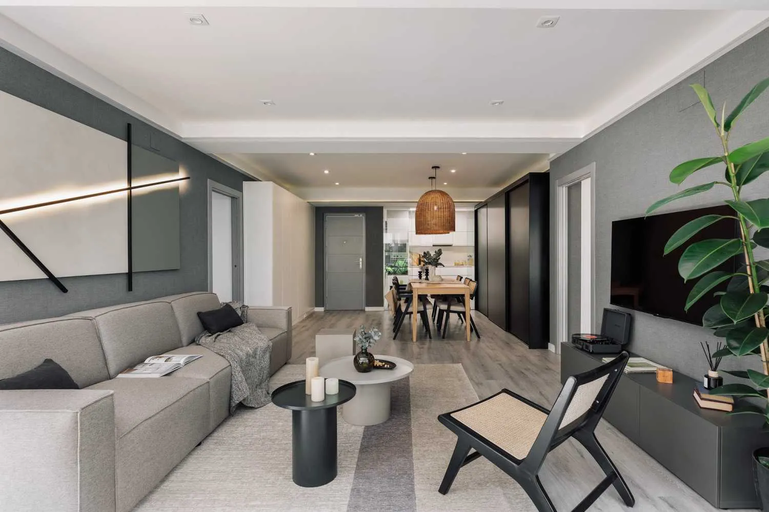 Luxury Barcelona Penthouse With Gigabit Internet & Home Office Setup In The City Center #4