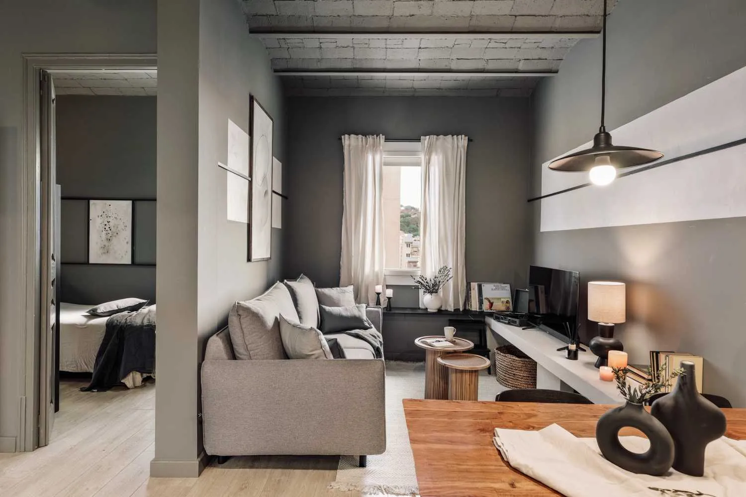 Premium 2-bed Flat With Gigabit Internet & Professional Home Office Setup In Barcelona #3
