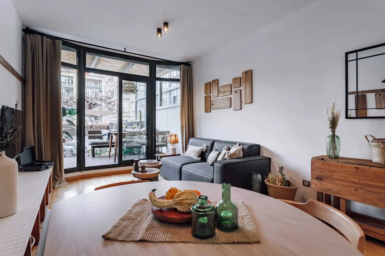 Designer 100m2 Flat With Pro Home Office & Chef's Kitchen In Barcelona Center #5