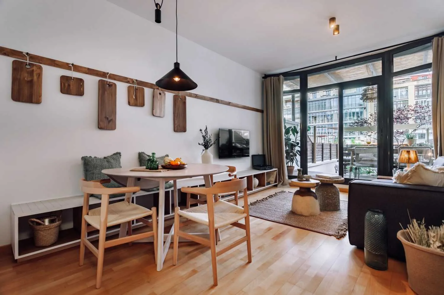 Designer 100m2 Flat With Pro Home Office & Chef's Kitchen In Barcelona Center #4