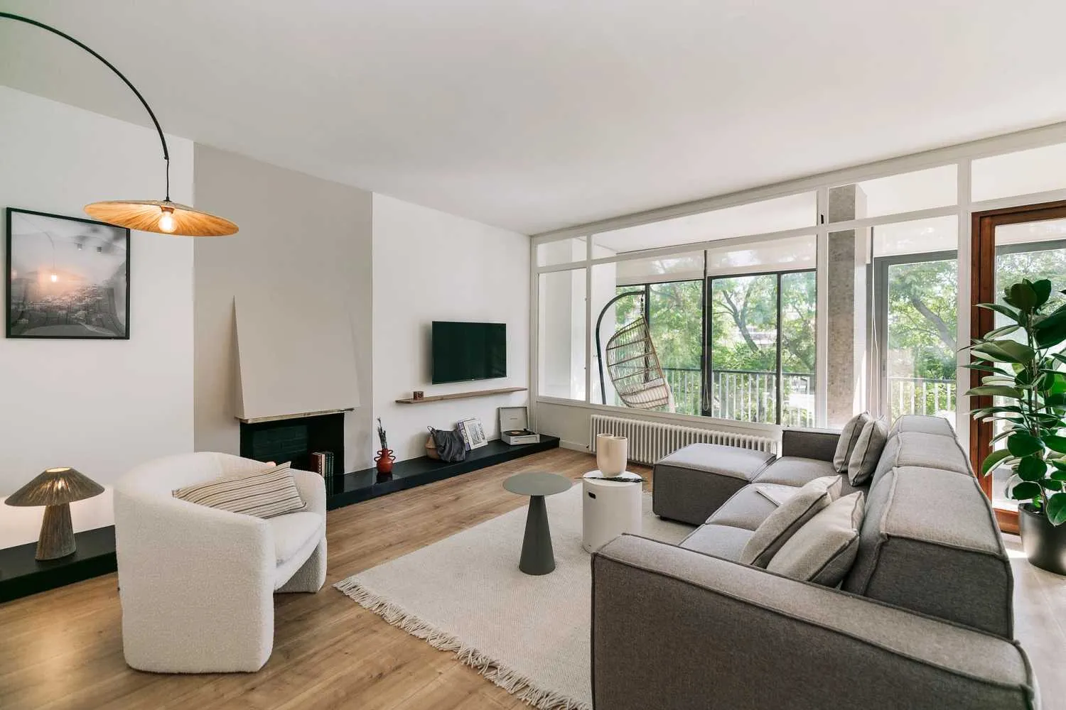 Luxurious Barcelona Penthouse With Pro-grade Workspace And High-speed Internet #2