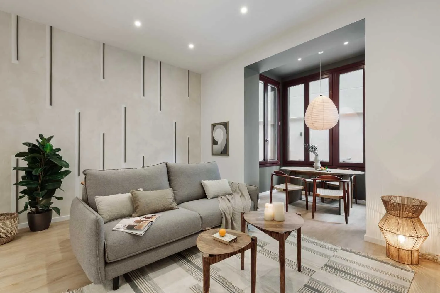 Luxurious Barcelona Apartment With High-speed Fiber & Video Conference Setup For Remote Work #3