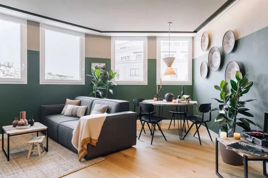 Stylish 65m2 Barcelona Flat With High-speed Fiber & Professional Remote Work Setup #2