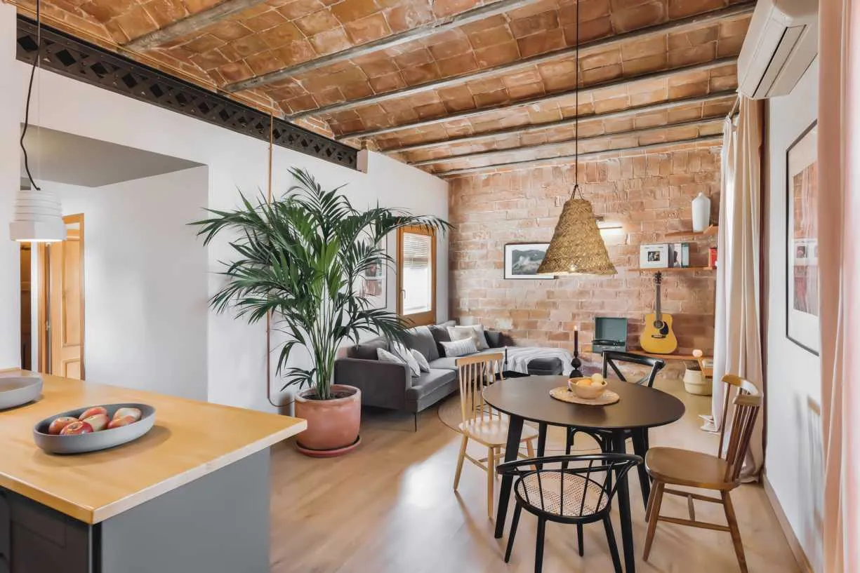 Contemporary 1br Flat With Ultra-fast Wifi & Pro Workstation In Barcelona #2