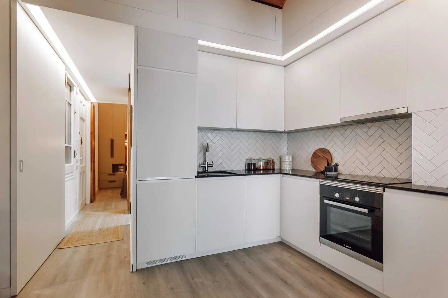 Stylish 50m2 Barcelona Flat With Ultra-fast Wifi And Professional Home Office Setup #5