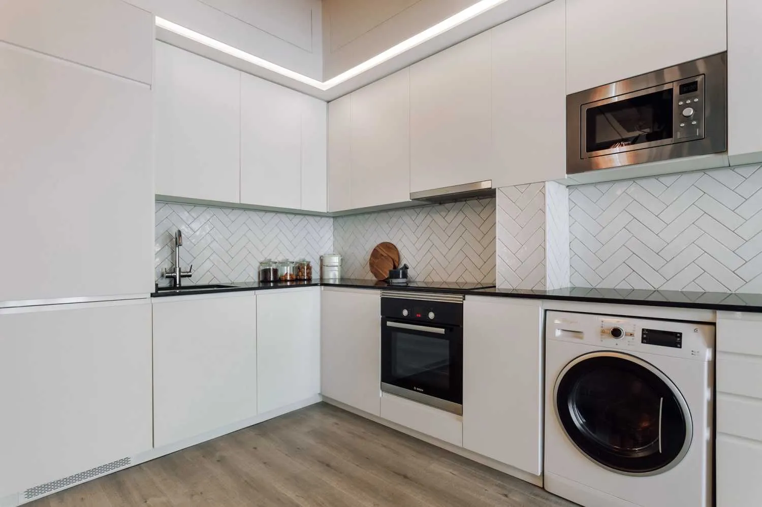 Stylish 50m2 Barcelona Flat With Ultra-fast Wifi And Professional Home Office Setup #4