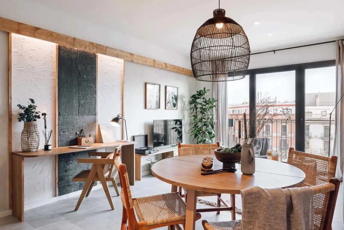 Airy 3-bed Flat With Ultra-fast Wifi & Video Conferencing In Barcelona #2