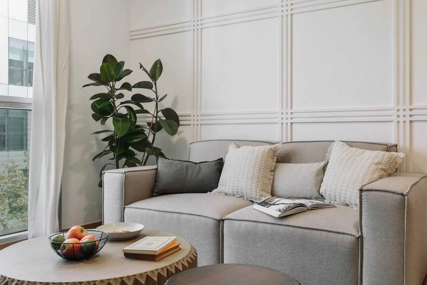 Sophisticated 2br Flat With Gigabit Internet & Studio-ready Workspace In Barcelona #4