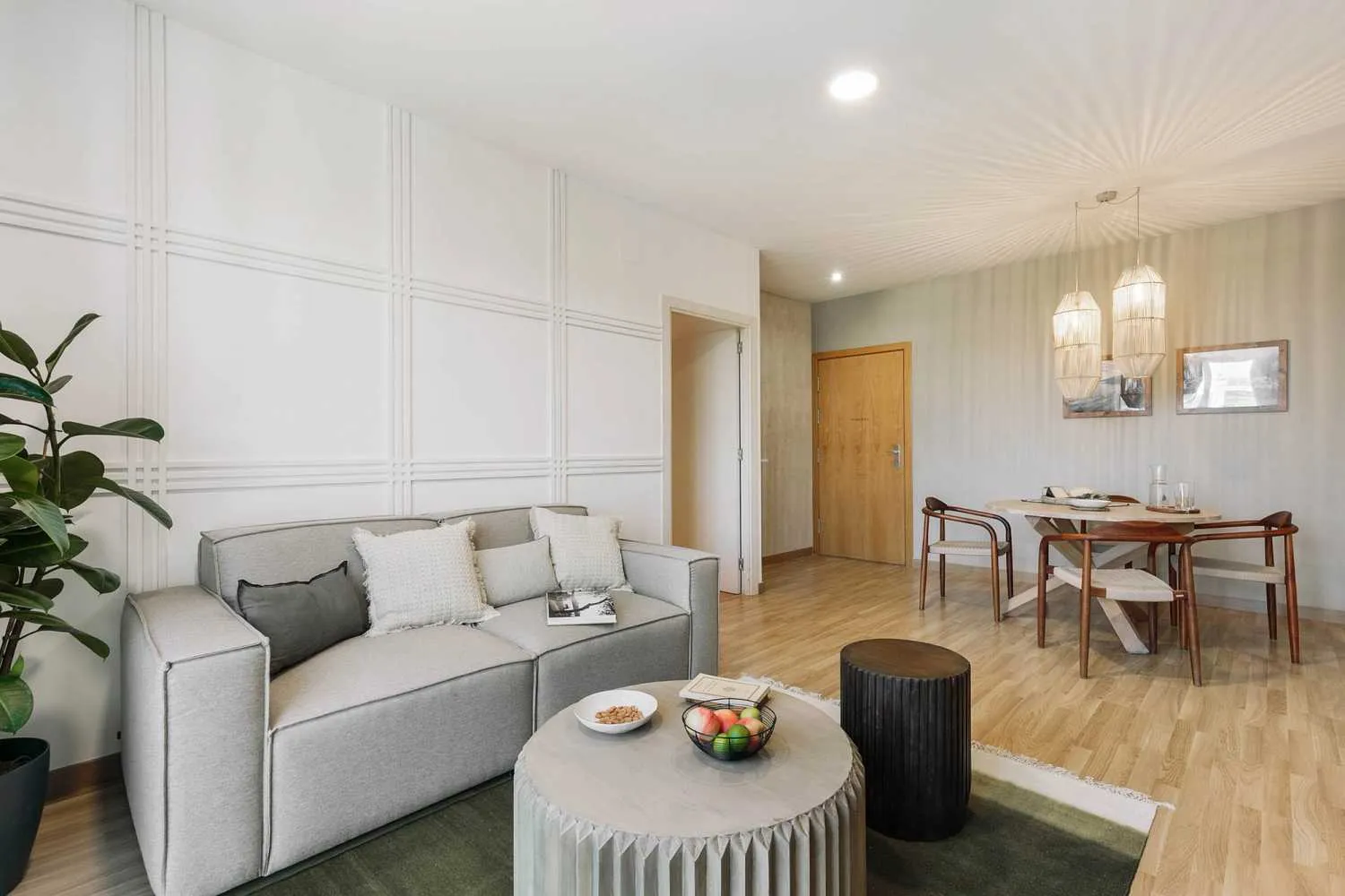 Sophisticated 2br Flat With Gigabit Internet & Studio-ready Workspace In Barcelona #5